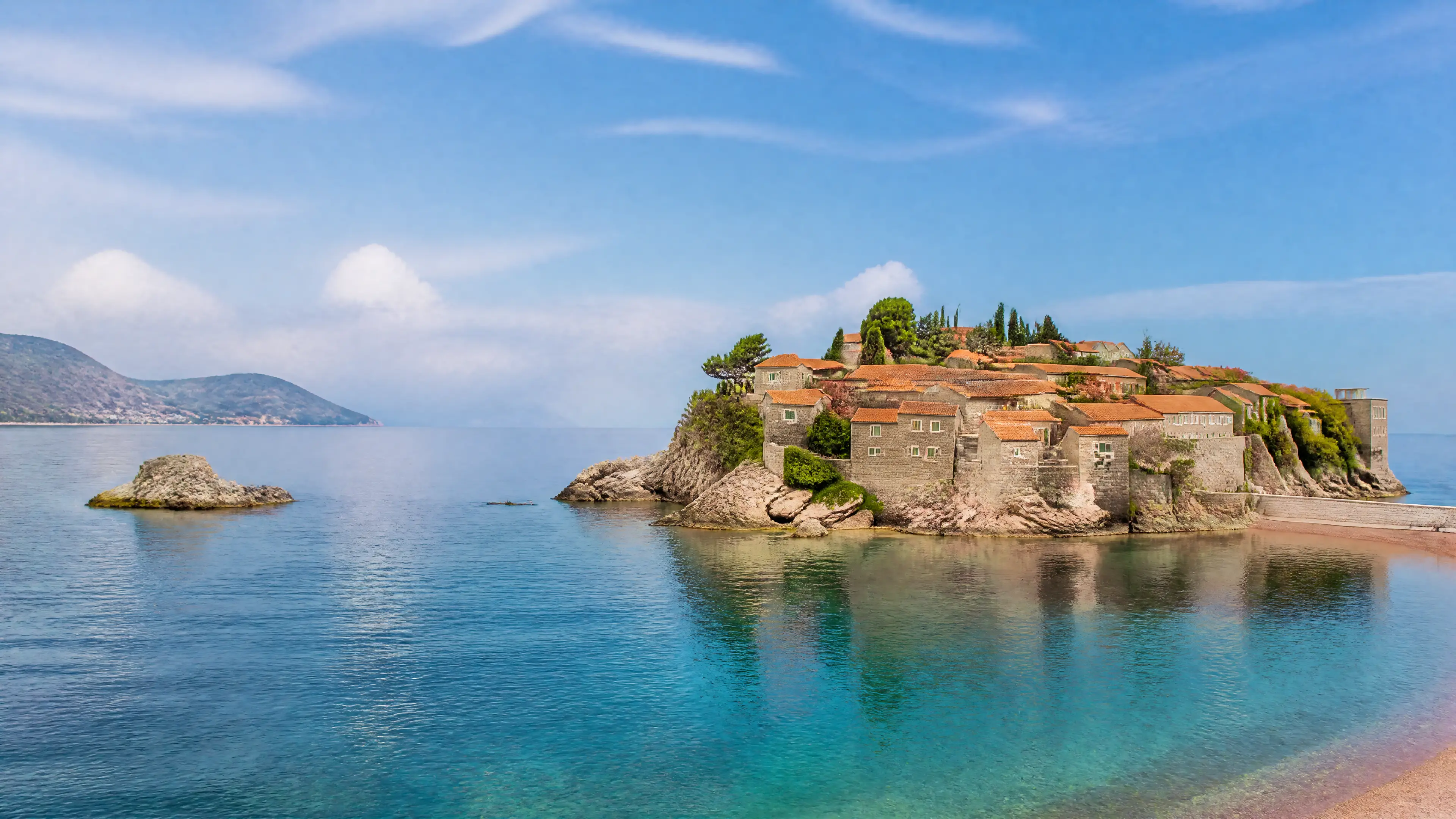early booking of tours to Montenegro — general overview