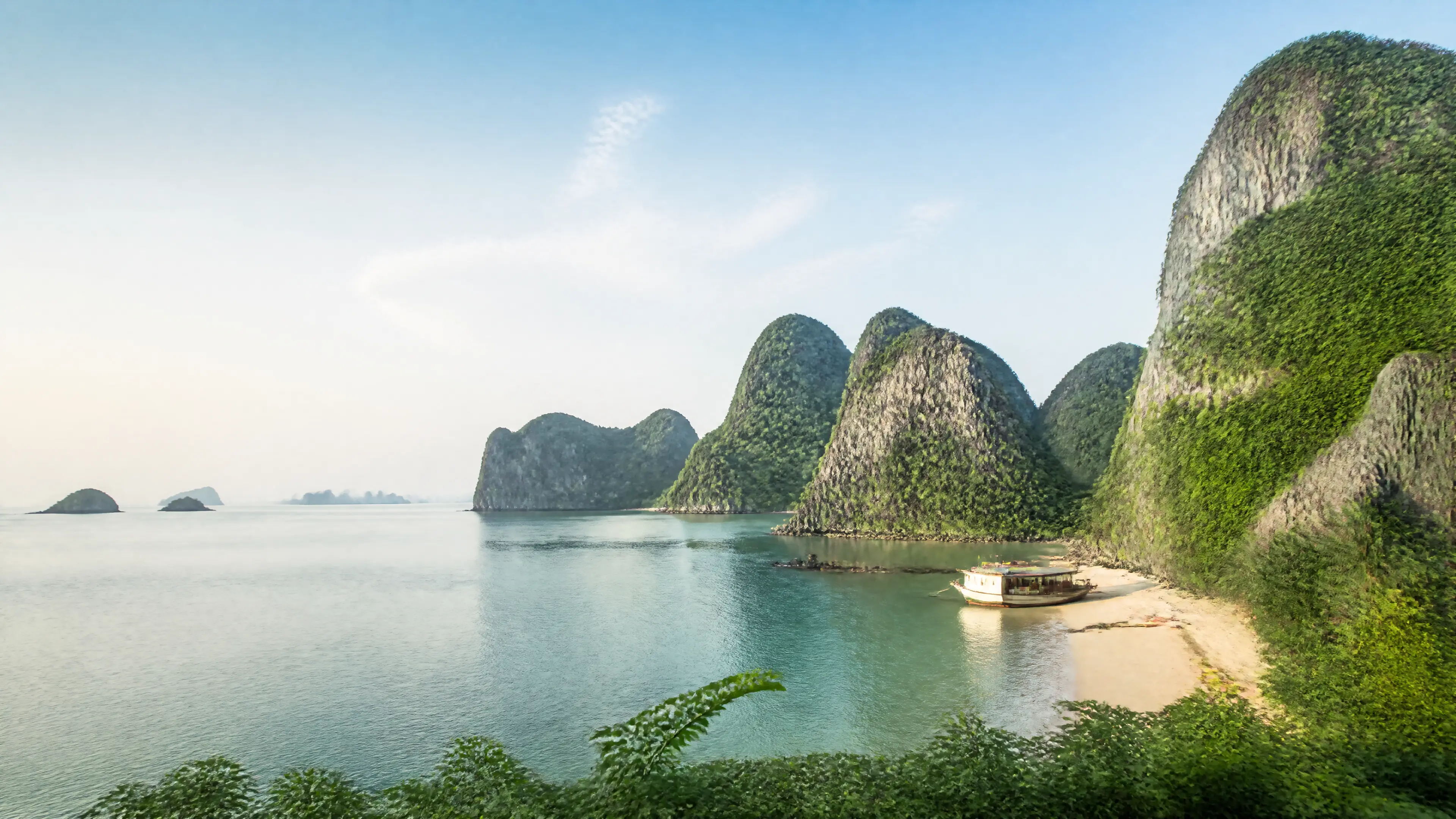 early booking of tours to Vietnam — general overview