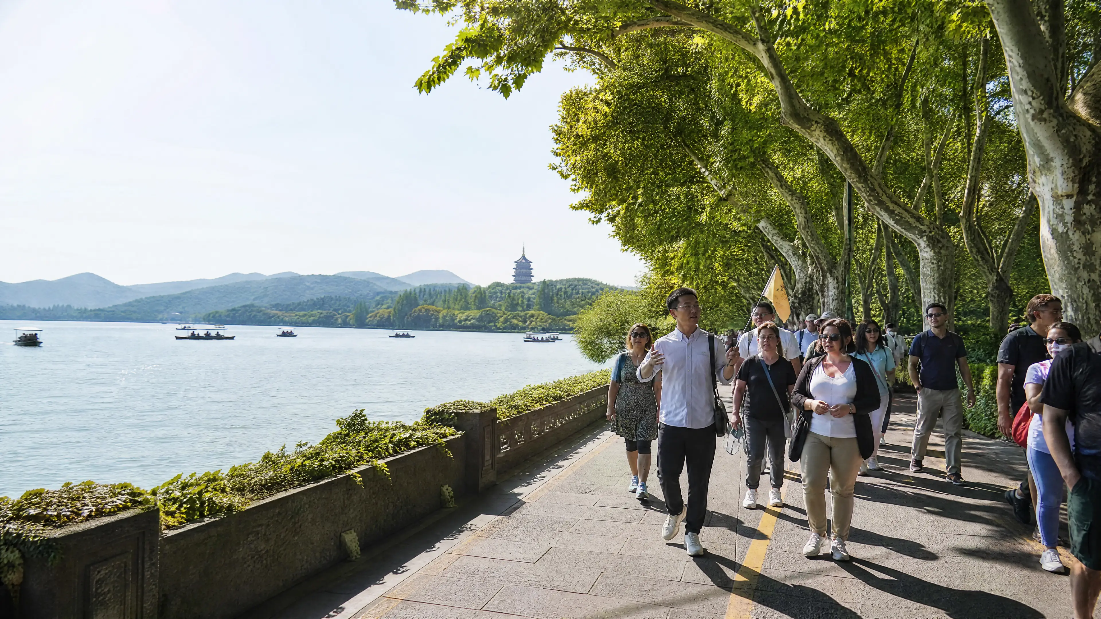Hangzhou, Yiwu and Shanghai: 7-day sightseeing tour