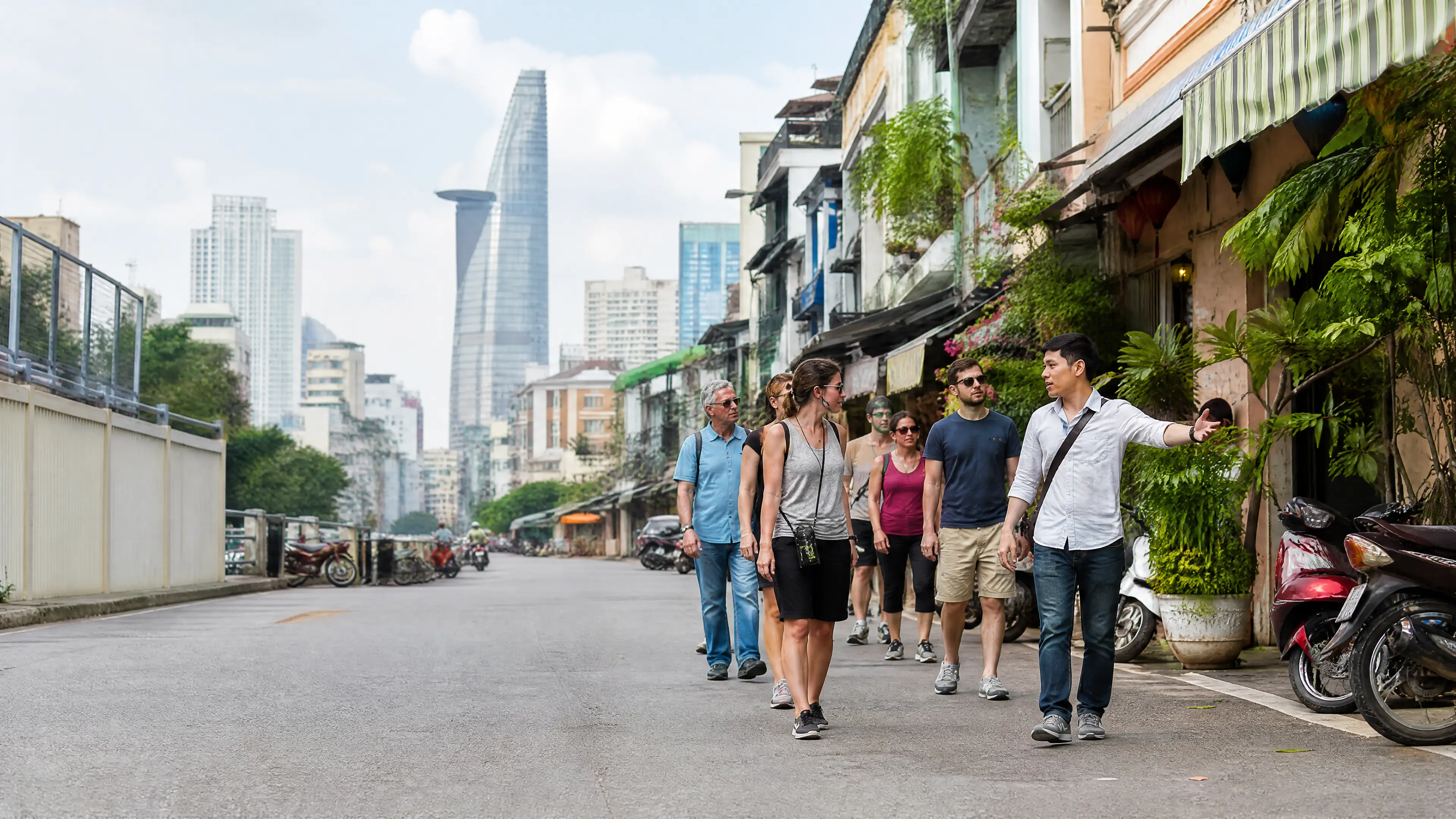 Ho Chi Minh City and Da Nang: 13-day sightseeing tour